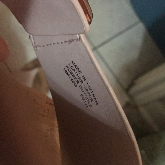 Michael Kors thong sandals - Picture 7 of 8